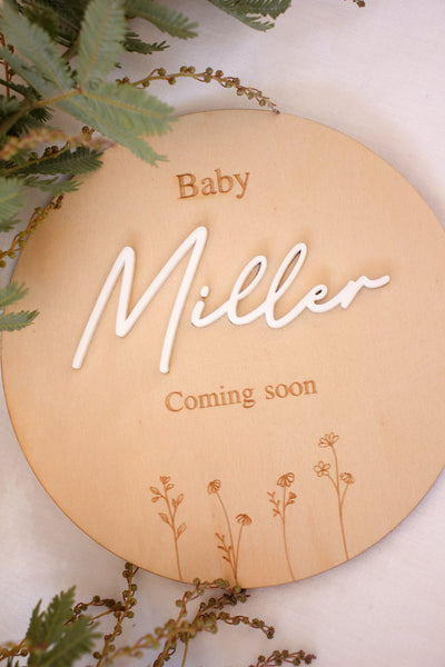 Dainty pregnancy announcement plaque